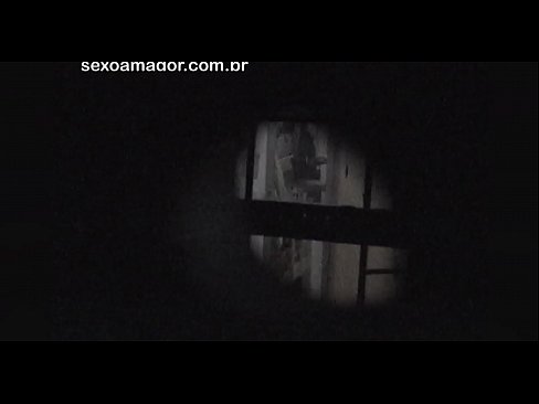 ❤️ Sarışın, içi boş tuğlaların arkasına gizlenmiş bir mahalle röntgencisi tarafından gizlice videoya alınır ❤️ Sadece porno tr.hochu-sex-tomsk.ru